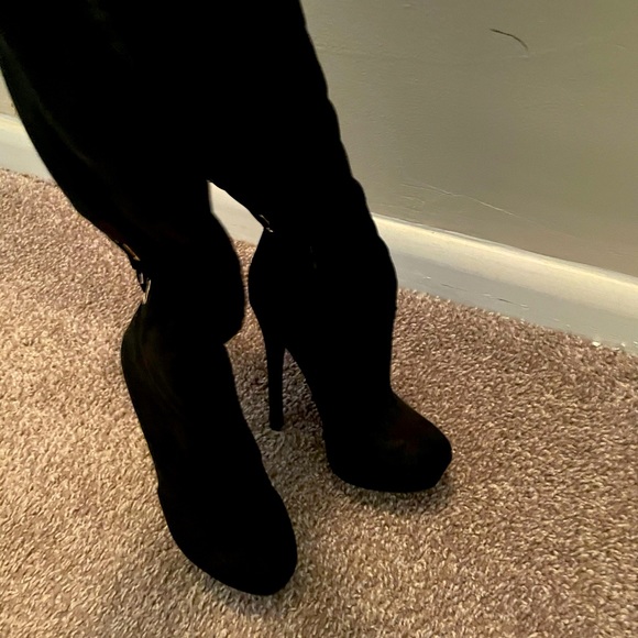 BootS - Picture 3 of 3